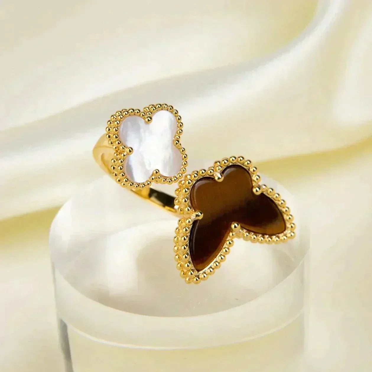 ¡®Imperial¡¯LUCKY BETWEEN THE FINGER RING