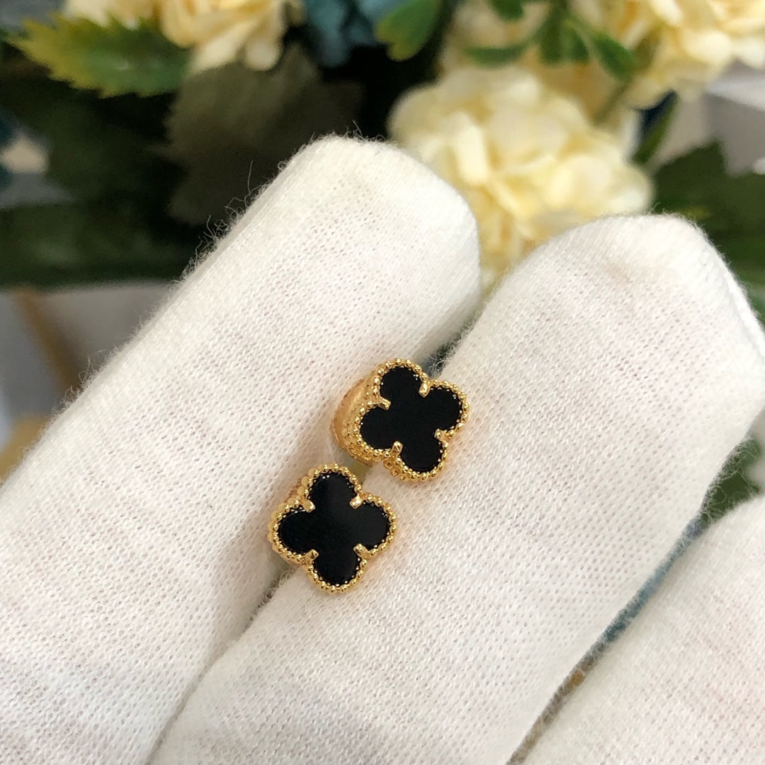 ¡®Imperial¡¯CLOVER MINI GOLD EARRINGS