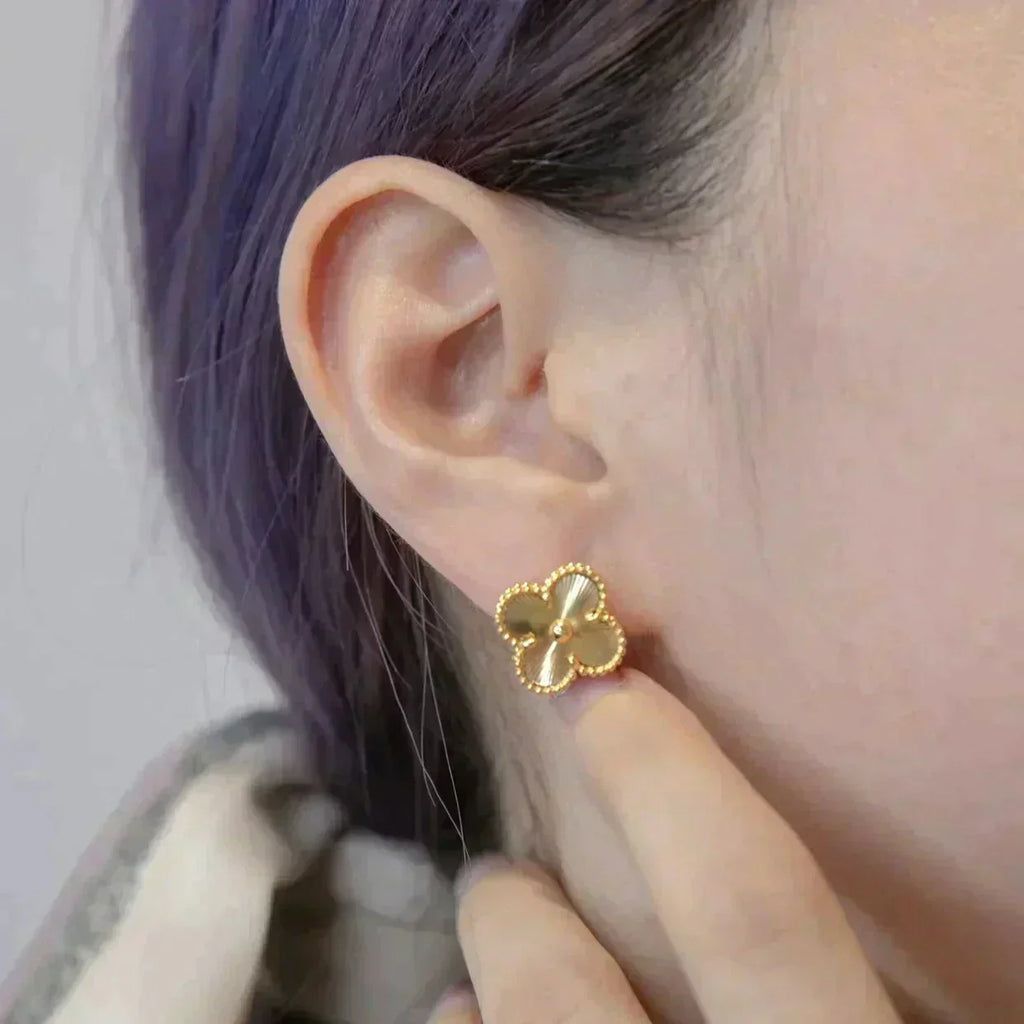 ¡®Imperial¡¯CLOVER MEDIUM 1 MOTIFS LASER EARRINGS