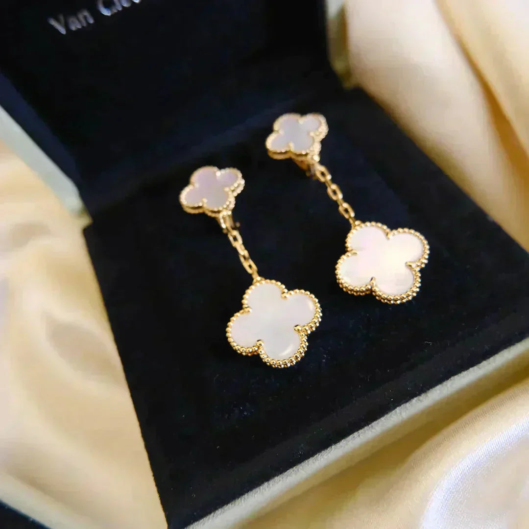 ¡®Imperial¡¯CLOVER 2 MOTIF WHITE MOP EARRINGS