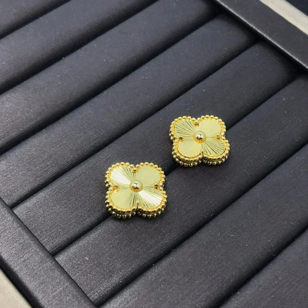 ¡®Imperial¡¯CLOVER MINI 9.5MM LASER EARRINGS