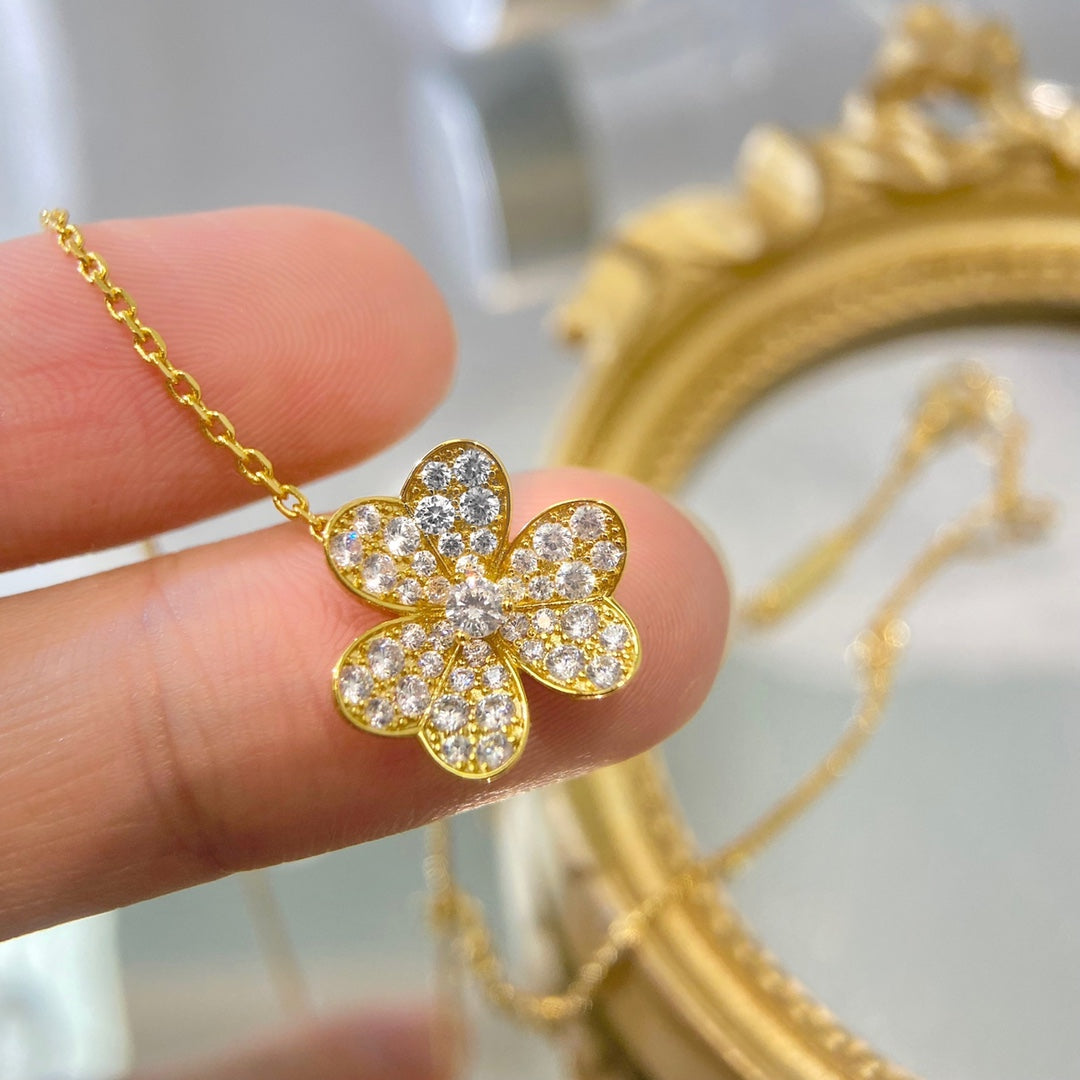 ¡®Imperial¡¯FLOWER DIAMOND NECKLACE