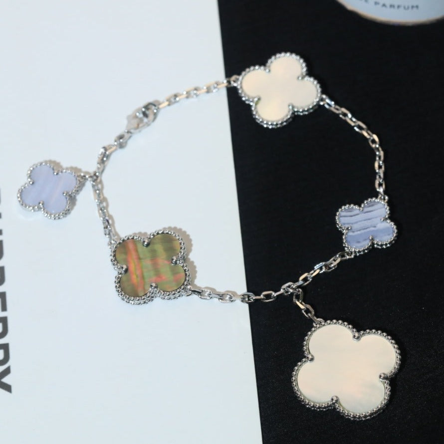 ¡®Imperial¡¯CLOVER BRACELET 5 MOTIFS MOP CHALCEDONY SILVER