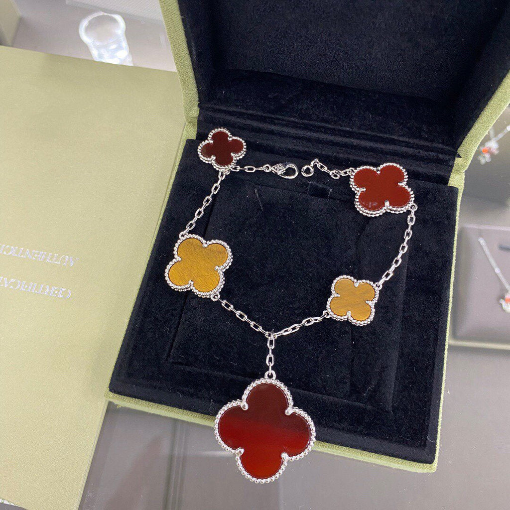 ¡®Imperial¡¯CLOVER 5 MOTIFS SIVLER CARNELIAN TIGER EYE BRACELET