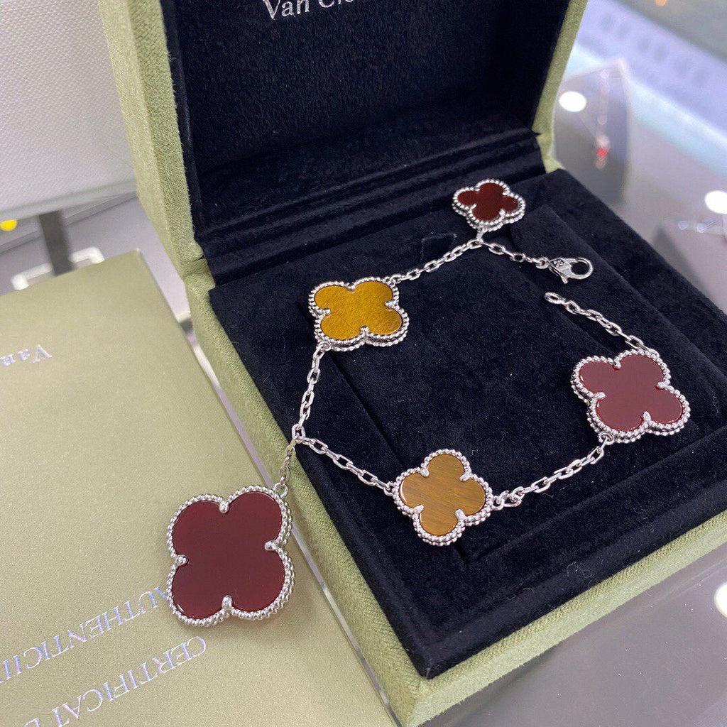 ¡®Imperial¡¯CLOVER 5 MOTIFS SIVLER CARNELIAN TIGER EYE BRACELET