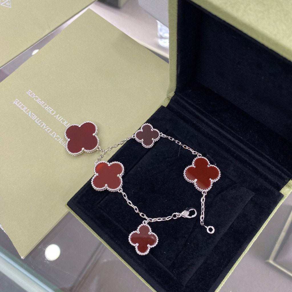 ¡®Imperial¡¯CLOVER 5 MOTIFS SIVLER CARNELIAN BRACELET