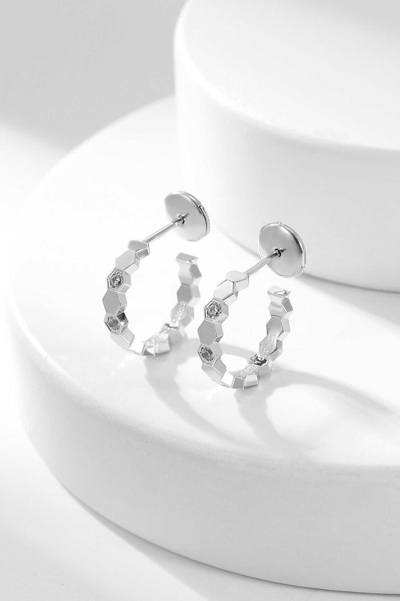¡®Imperial¡¯BEE LOVE DIAMOND HOOP EARRINGS