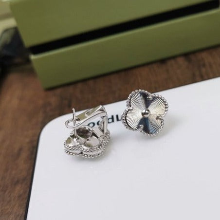 ¡®Imperial¡¯CLOVER MEDIUM STUD EARRINGS