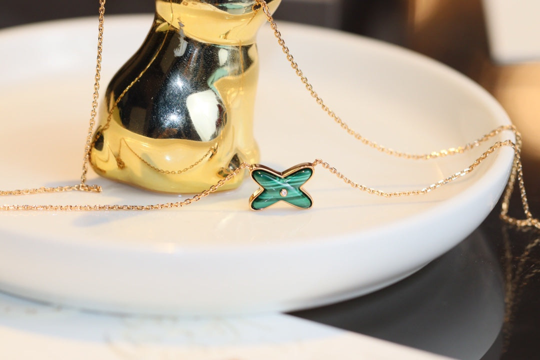 ¡®Imperial¡¯JEUX MALACHITE 1 DIAMOND PINK GOLD NECKLACE