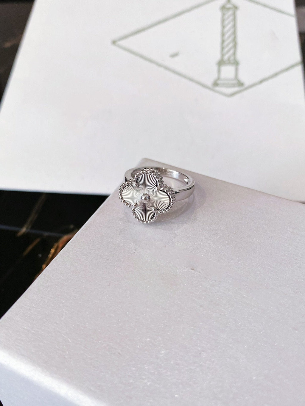 ¡®Imperial¡¯CLOVER SILVER RING