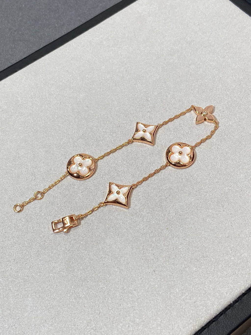 ¡®Imperial¡¯STAR AND SUN 5 MOTIF MOP PINK GOLD BRACELET