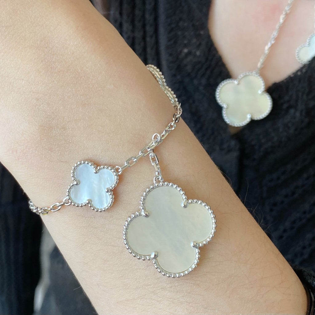 ¡®Imperial¡¯CLOVER 5 MOTIF WHITE MOP SILVER BRACELET
