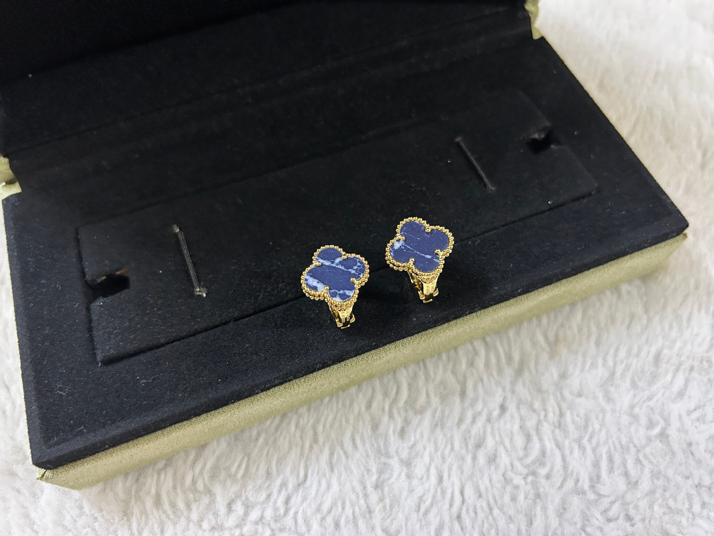 ¡®Imperial¡¯CLOVER PIETERSITE MEDIUM STUD EARRINGS