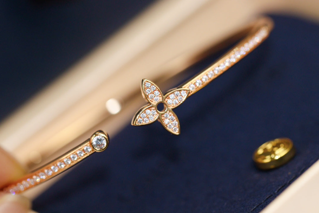 ¡®Imperial¡¯IDYLLE PINK GOLD OPEN BRACELET DIAMOND PAVED