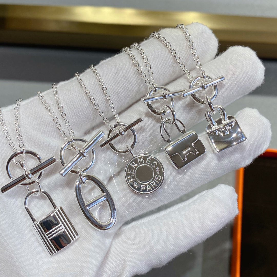 ¡®Imperial¡¯CONSTANCE PEDANT SILVER NECKLACE