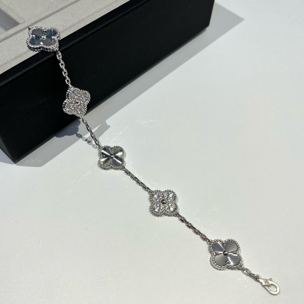 ¡®Imperial¡¯CLOVER 5 MOTIF SILVER DIAMOND BRACELET