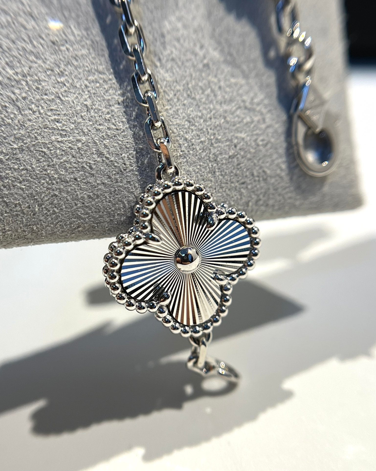 ¡®Imperial¡¯CLOVER 5 MOTIF SILVER DIAMOND BRACELET