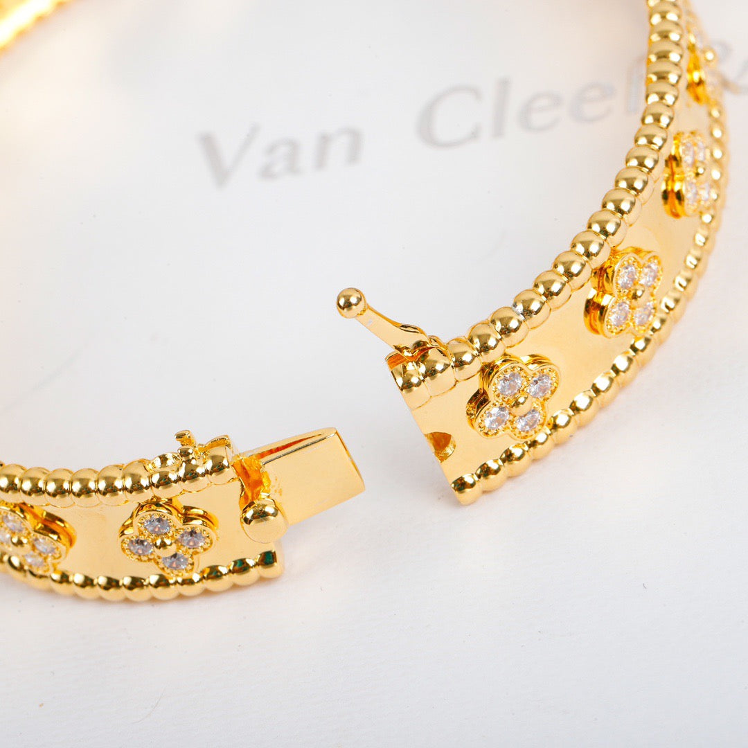 ¡®Imperial¡¯CLOVER BRACELET 8MM DIAMONDS