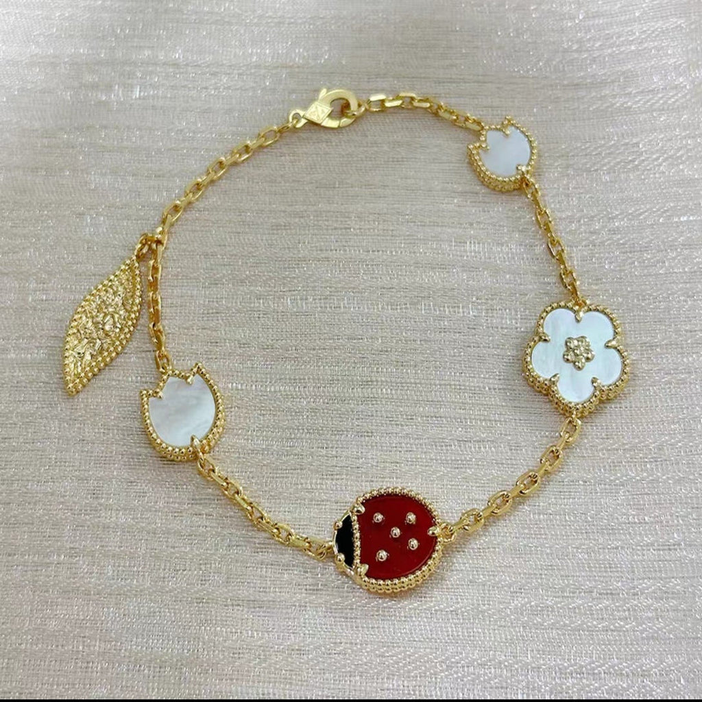 ¡®Imperial¡¯LUCKY SPRING 5 MOTIF BRACELET