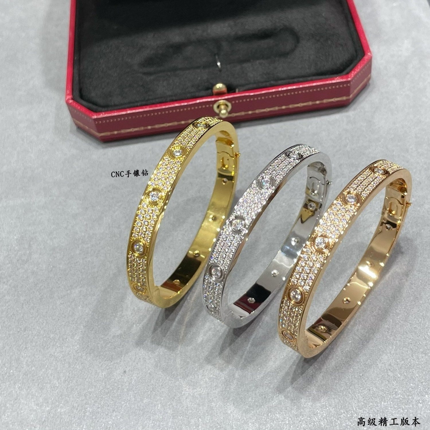 「インペリアル」ラブブレスレット 6.1MM ダイヤモンドパヴェ 10粒大粒ダイヤモンド
