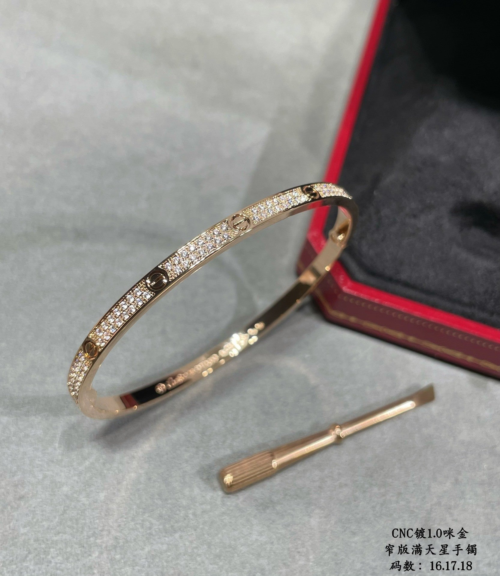 「インペリアル」LOVEブレスレット 3.65MM ダイヤモンドパヴェ