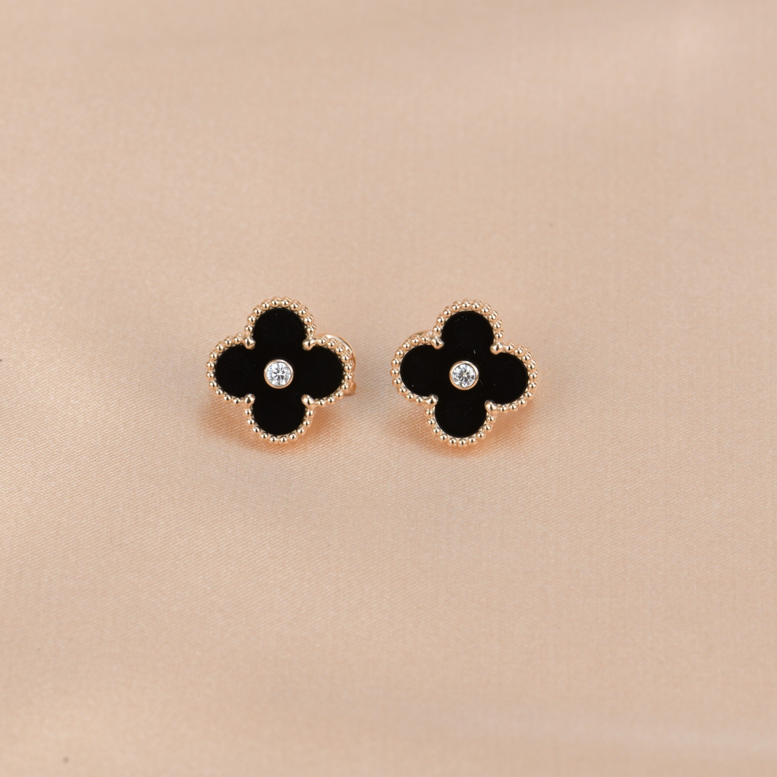 ¡®Imperial¡¯CLOVER MEDIUM 1 MOTIFS ONYX DIAMOND EARRINGS