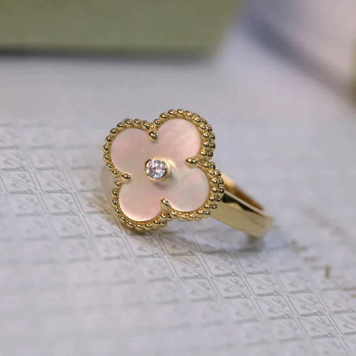¡®Imperial¡¯CLOVER PINK MOP RING GOLD DIAMOND