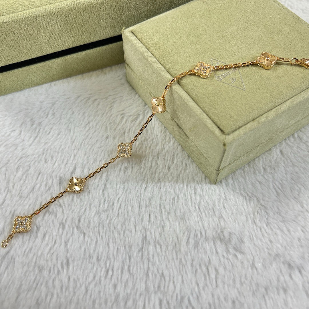 [¡®Imperial¡¯]CLOVER 6 MOTIF DIAMOND LASER BRACELET