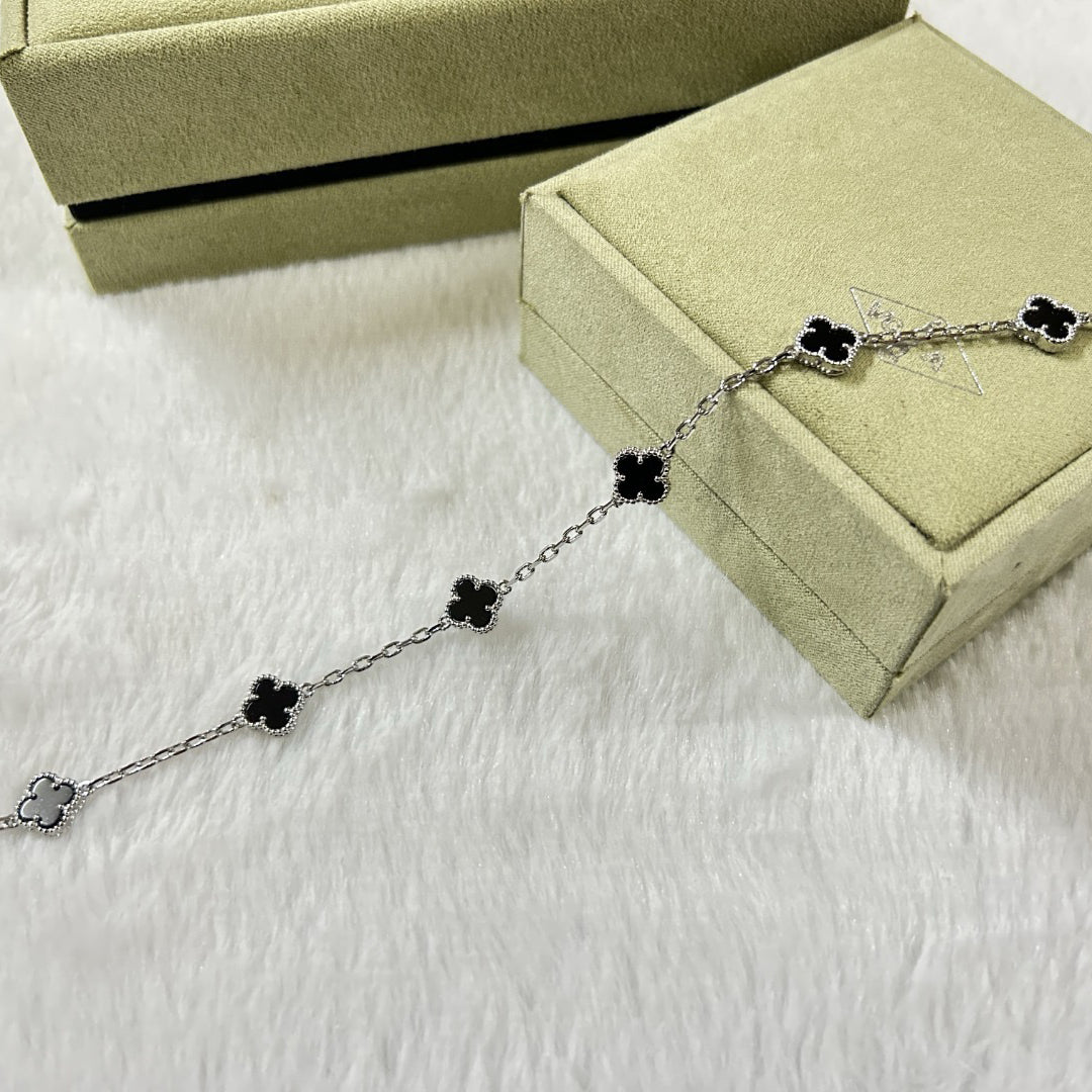 [¡®Imperial¡¯]CLOVER 6 MOTIF  ONYXS BRACELET