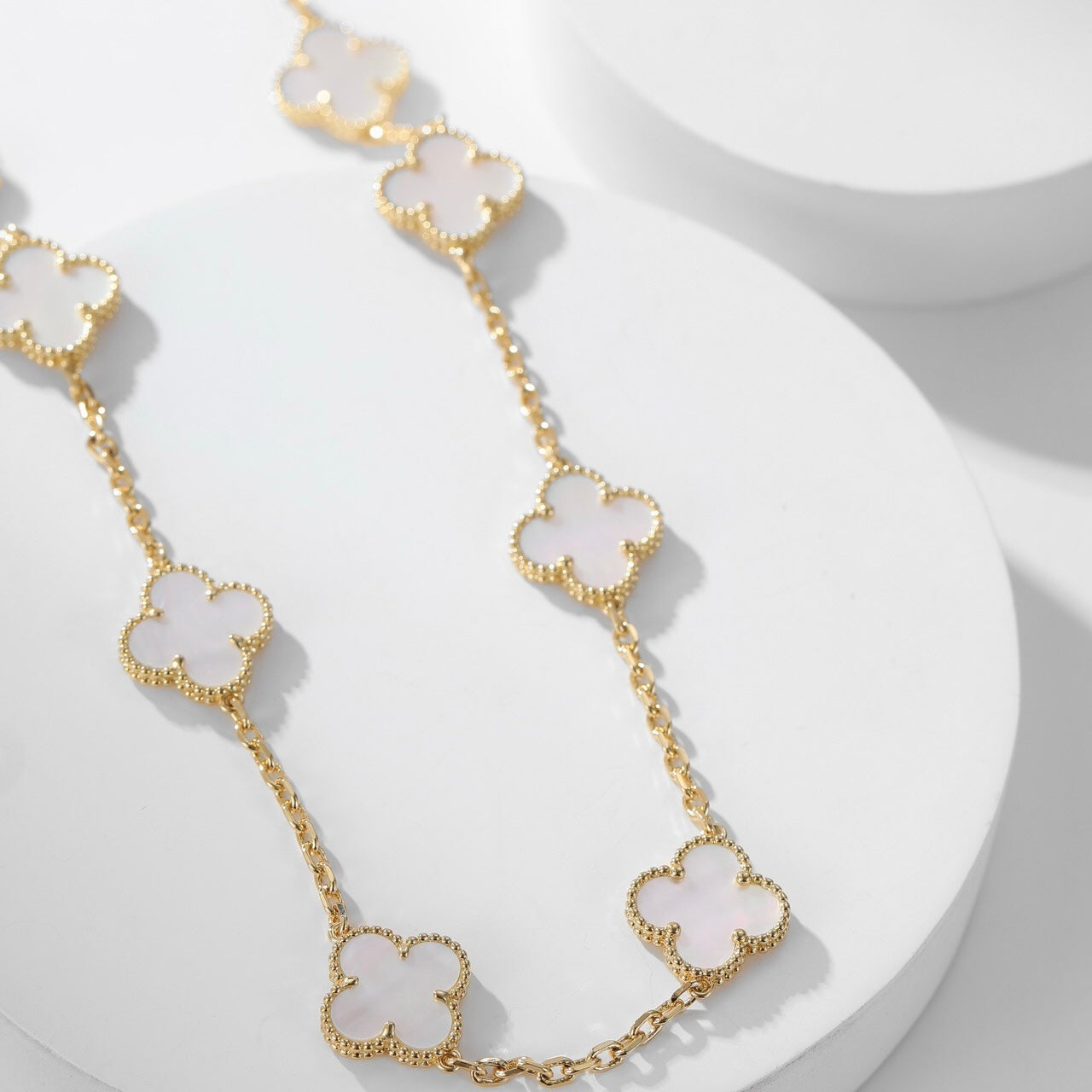 ¡®Imperial¡¯CLOVER 10 MOTIFS WHITE MOTHER OF PEARL NECKLACE
