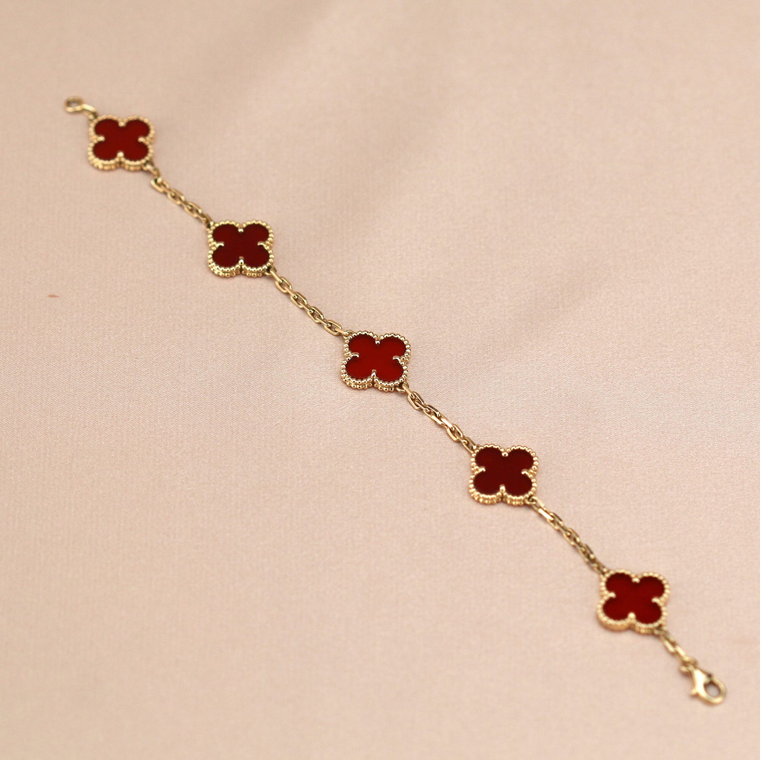 ¡®Imperial¡¯CLOVER 5 MOTIFS RED AGATE  BRACELET