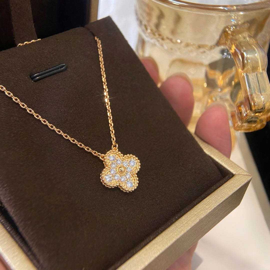 ¡®Imperial¡¯CLOVER 15MM DIAMOND SINGLE FLOWER NECKLACE