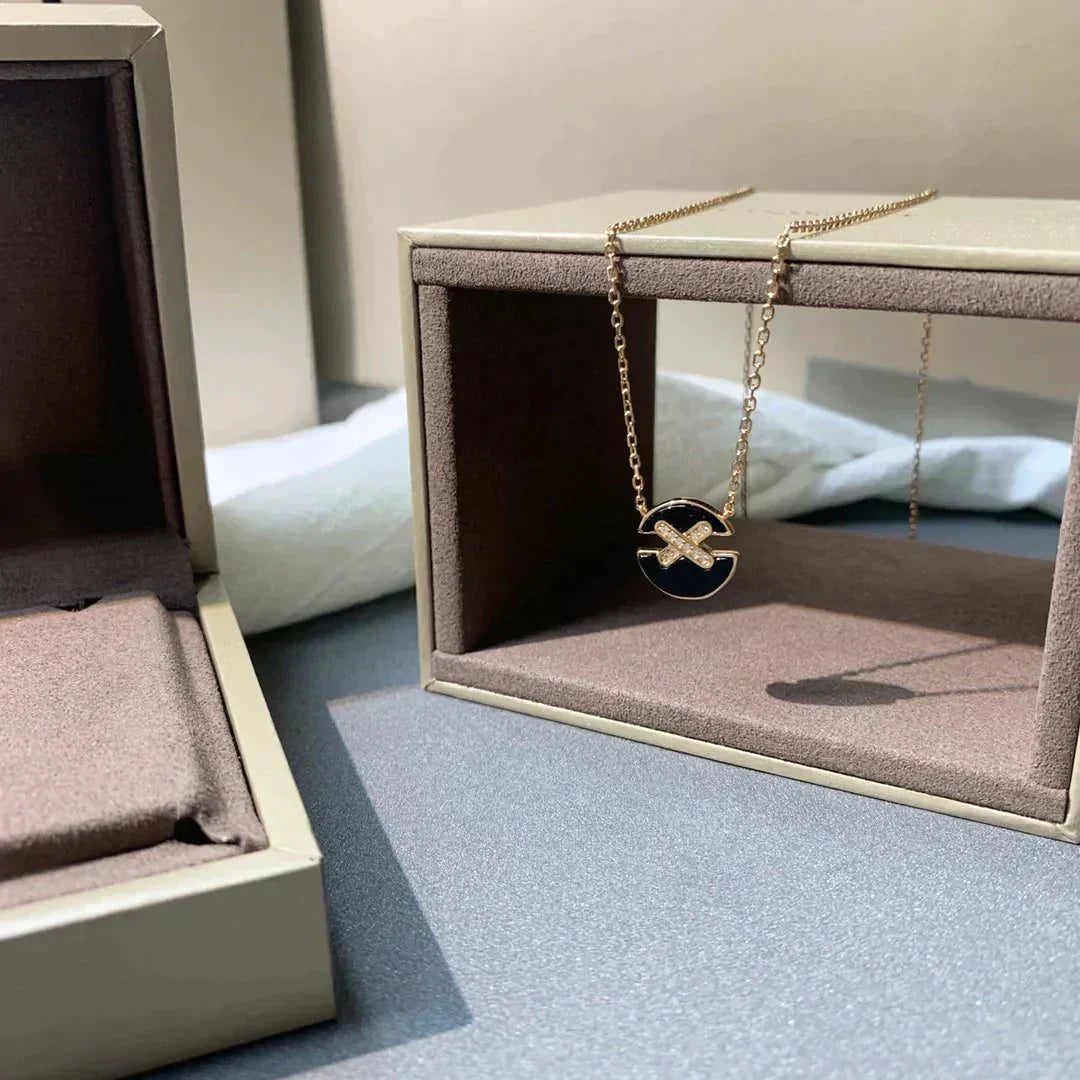 ¡®Imperial¡¯JEUX DE ROSE GOLD DIAMOND NECKLACE