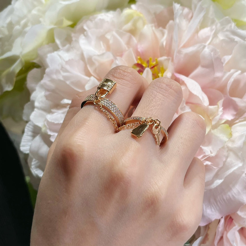 ¡®Imperial¡¯HM KELLY CLOCHETTE DOUBLE RING IN  WITH DIAMONDS
