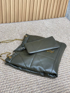 DRAWSTRING CHAIN STRAP SHOULDER BAG 39 IN DARK GREEN QUILTED CALFSKIN
