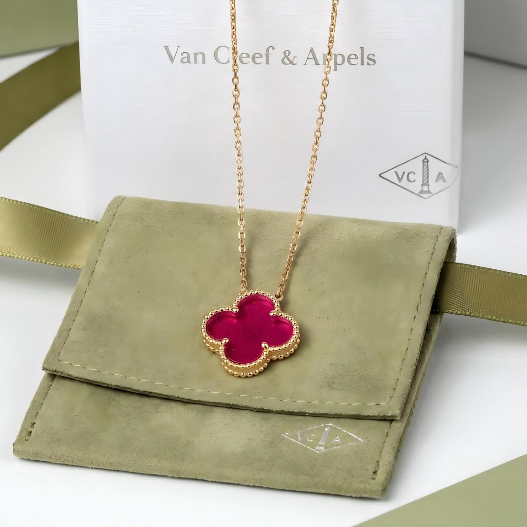 [Imperial]  NEW CLOVER 15MM PINK ENAMEL NECKLACE