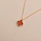 ¡®Imperial¡¯CLOVER MINI 9.5MM WHITE CARNELIANS NECKLACE