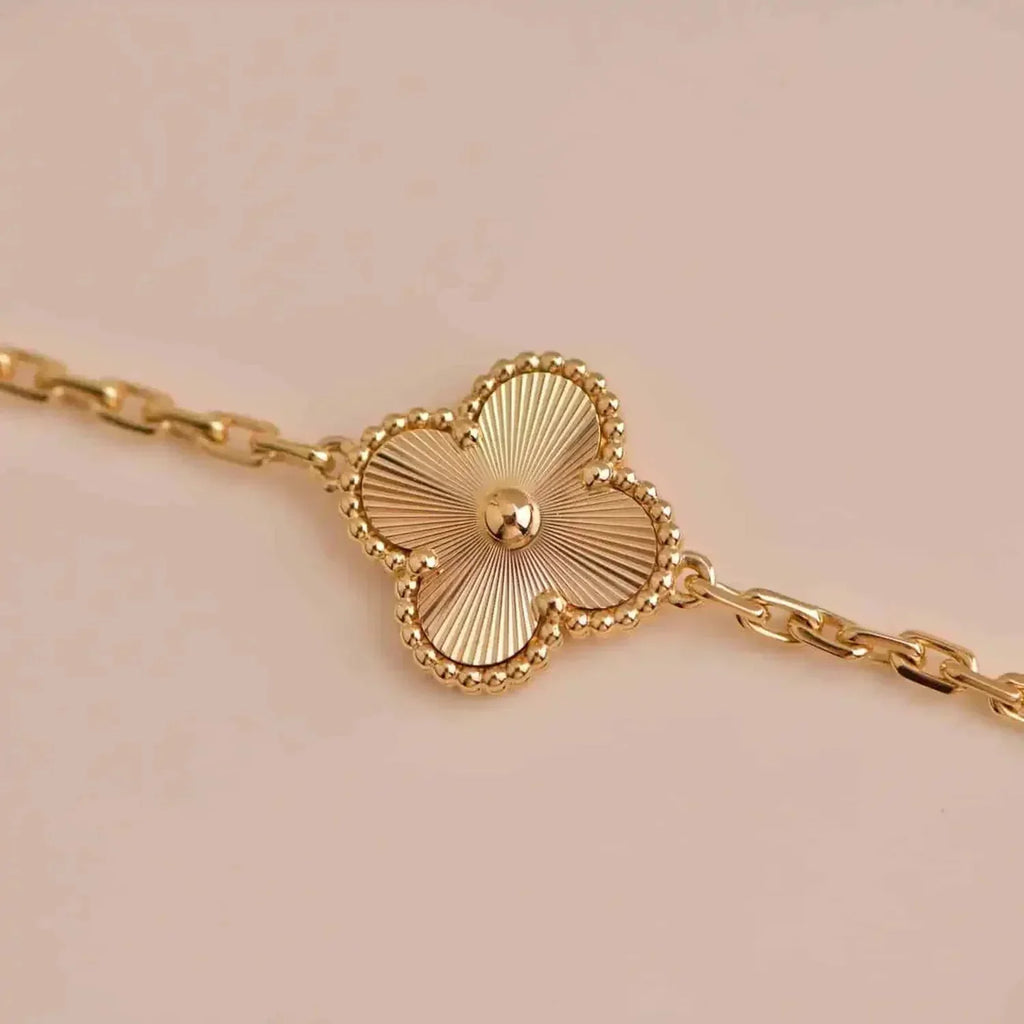 ¡®Imperial¡¯CLOVER 5 FLOWERS LASER BRACELET