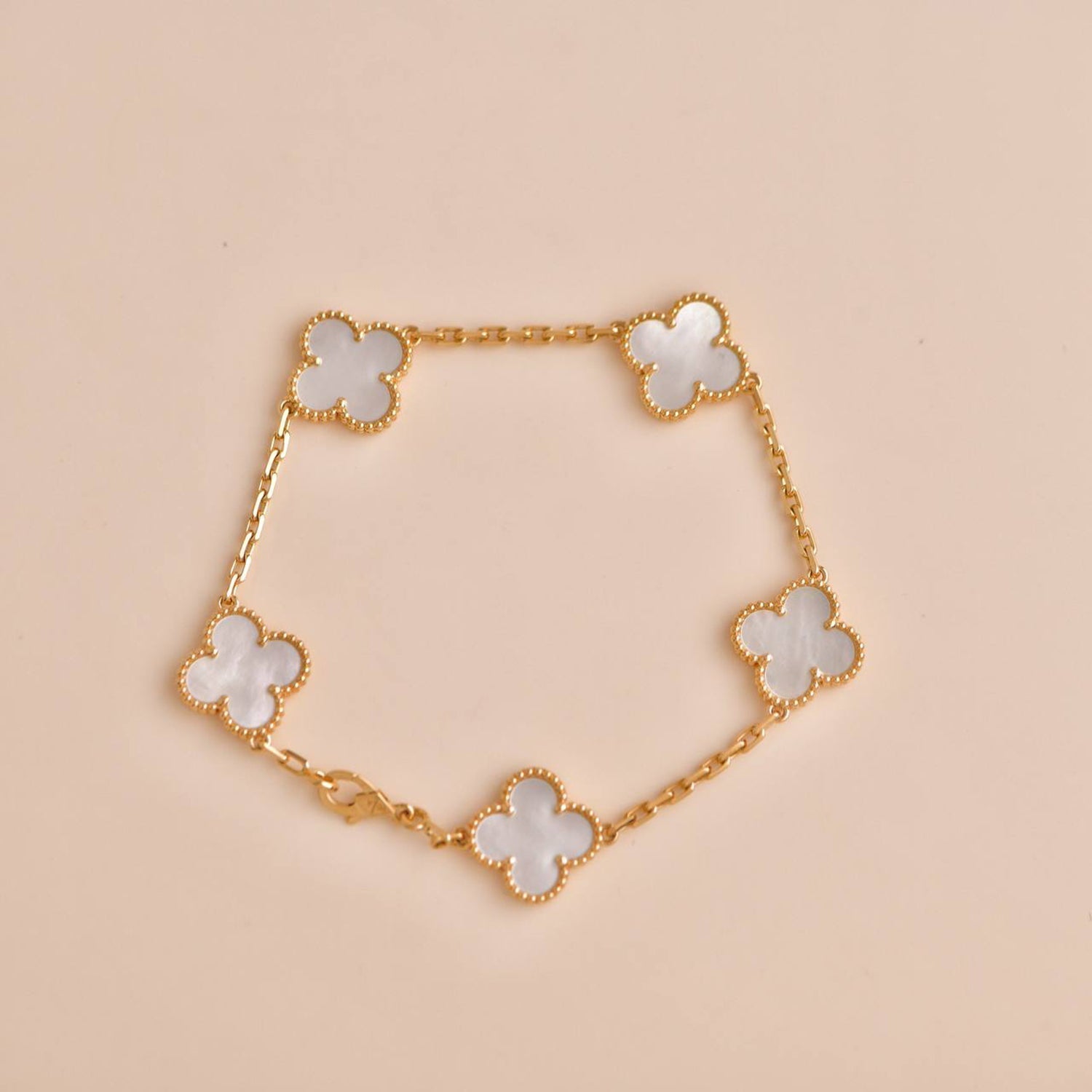 ¡®Imperial¡¯CLOVER  5 MOTIF WHITE MOP BRACELET