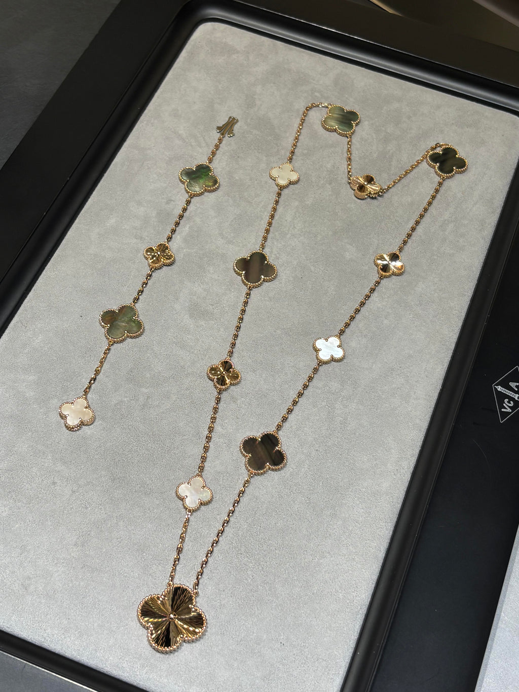 [¡®Imperial¡¯] 25 NEW CLOVER 15 MOTIFS GRAY MOTHER-OF-PEARL