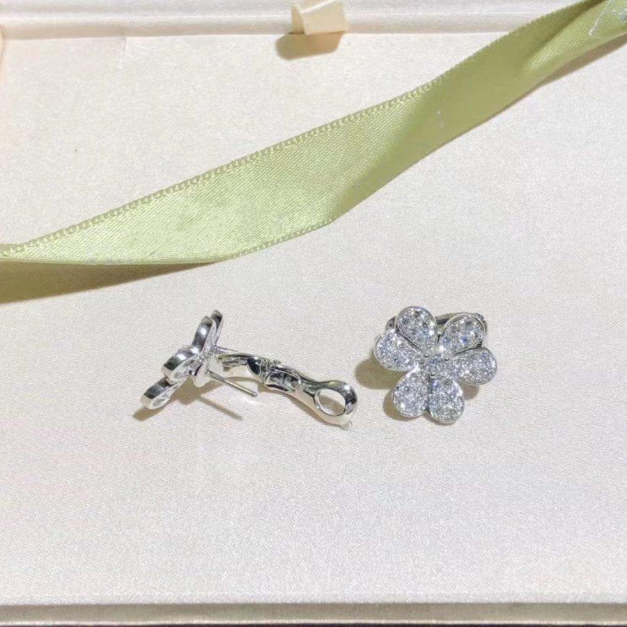 ¡®Imperial¡¯FRIVOLE SILVER FLOWER DIAMOND EARRINGS