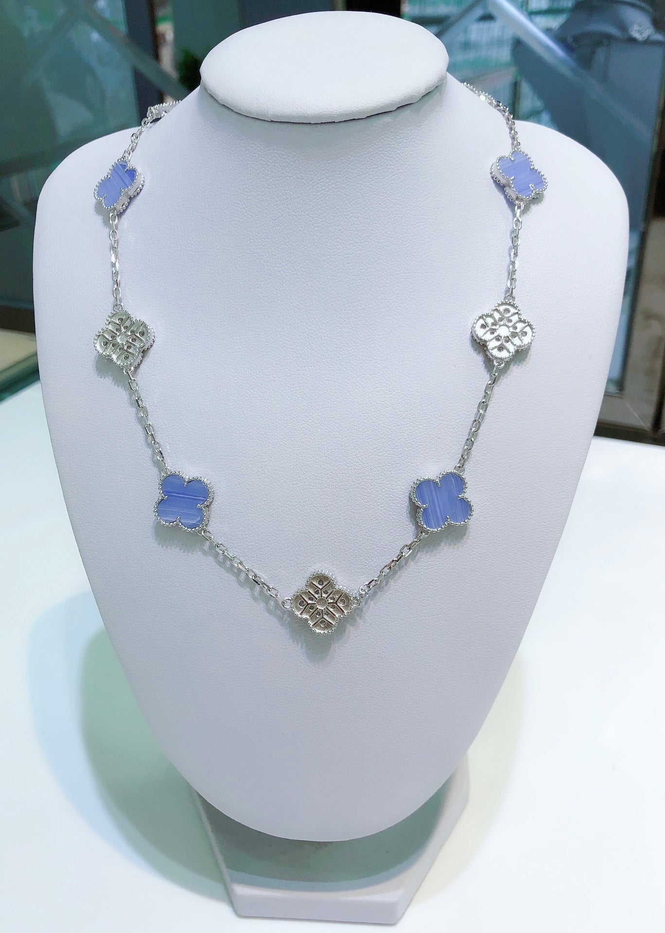 ¡®Imperial¡¯CLOVER 10 MOTIFS CHALCEDONY DIAMONDS SILVER NECKLACE